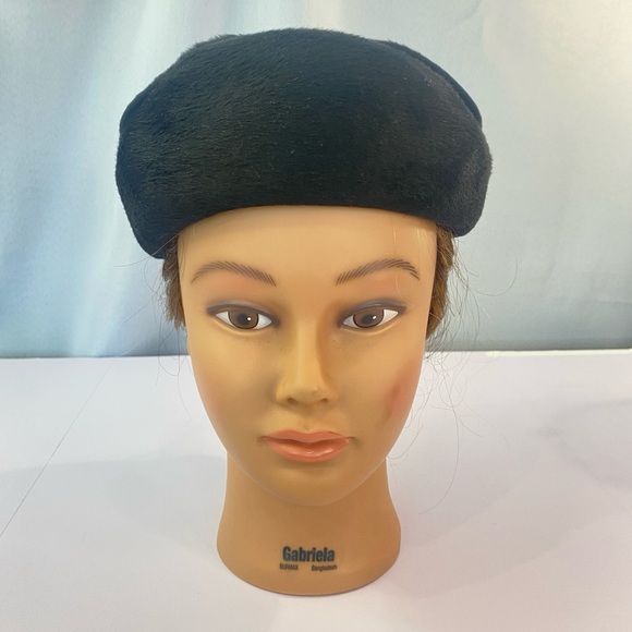 Vintage 1950s 60s Helios Made in Italy Black velour fur felt Pillbox hat - Picture 3 of 14